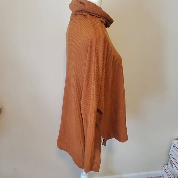 NWOT Tan Waffle Knit Lightweight Sweater S - Picture 6 of 9